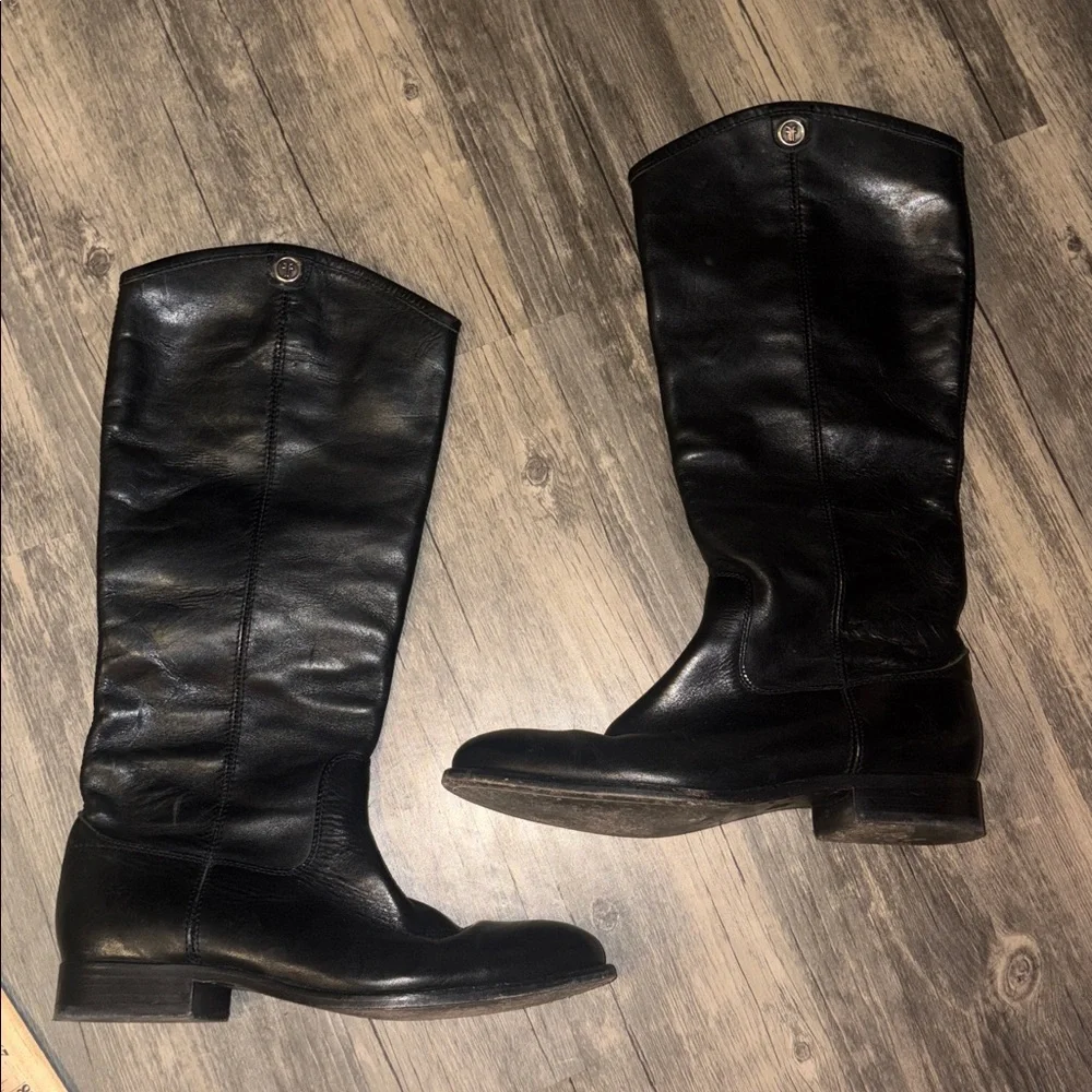 FRYE MELISSA BUTTON 2 woman’s size 8.5 B  Black